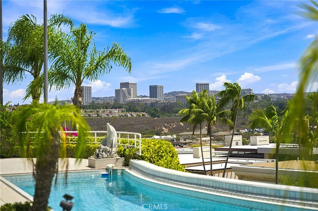 4 bed, 3519 sqft, $12,000 — Photo 4