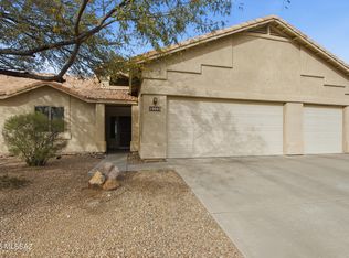 10605 E Heartleaf Willow Dr, Tucson, AZ 85747