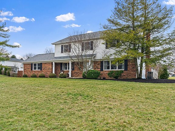 3rd image of 4305 Castleton Rd