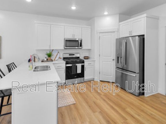 5th image of 285 W 1150 N