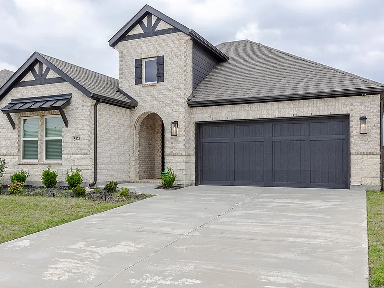 5928 Mustang Creek Ln — Photo 4