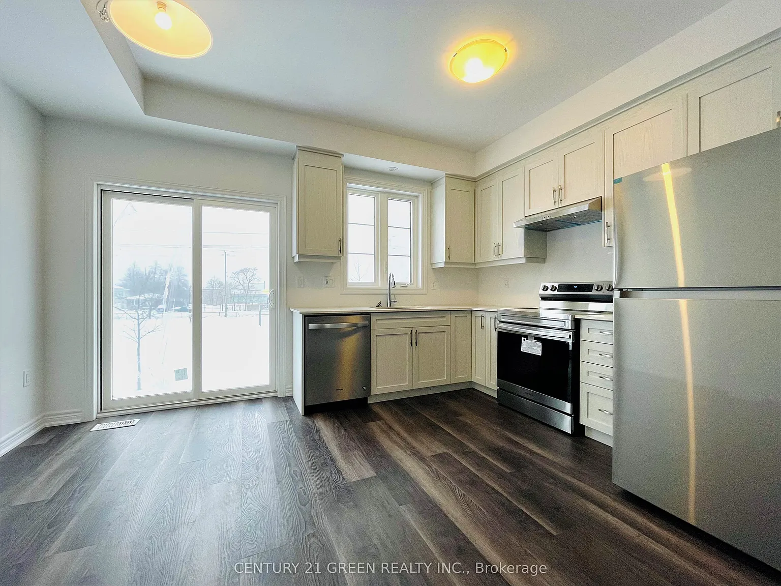 3 bed, $2,600 — Photo 1