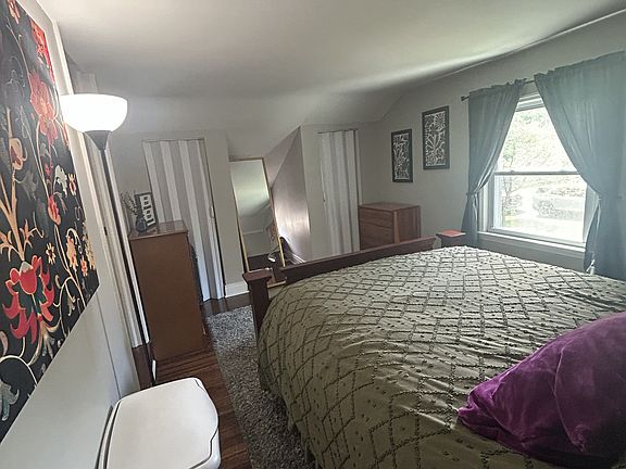 5th image of 99 Merrick St