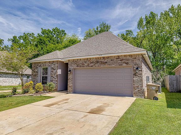 3rd image of 103 Briar Hollow Dr