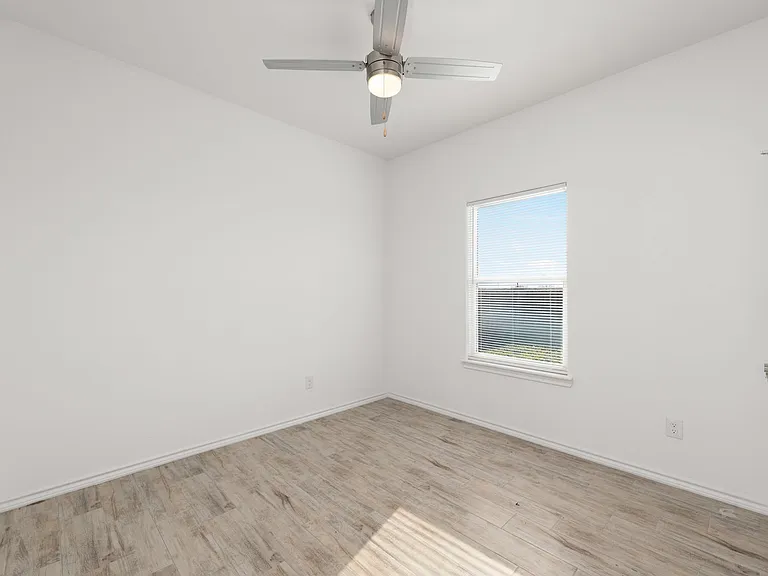 2712 Rosa Dr — Photo 14