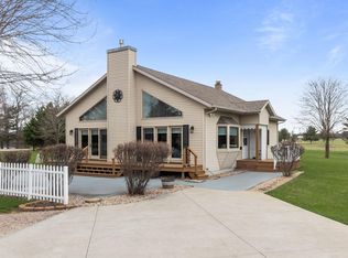 E2145 Johanson Rd, Iola, WI 54945