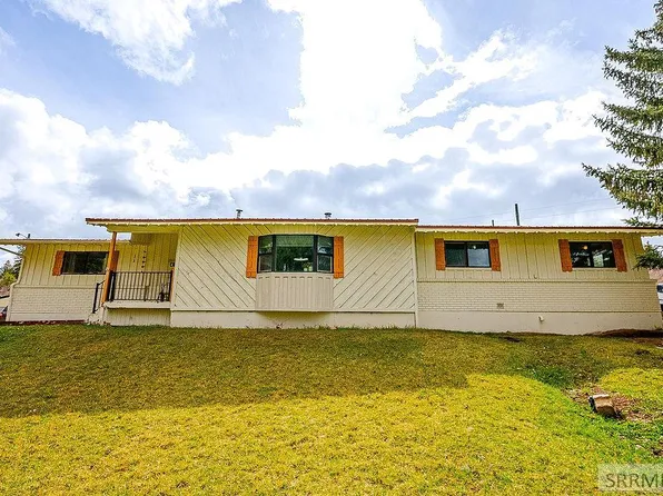 16 Old Oregon Rd, Soda Springs, ID 83276