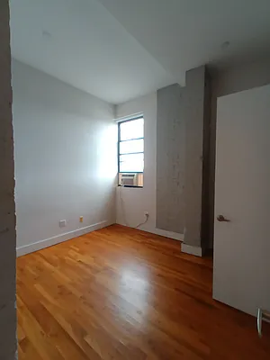 Rented by City Vista Inc | media 26