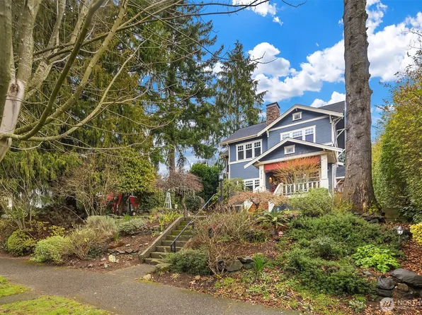 6016 44th Avenue SW, Seattle, WA 98136