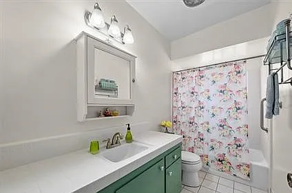 16418 Halldale Ave #B — Photo 3