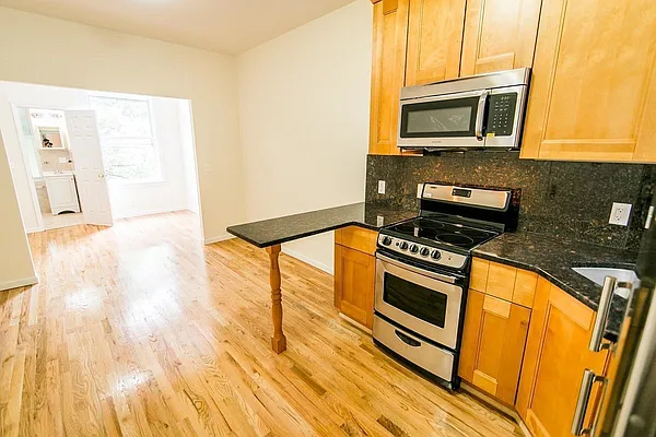 Rented by EXR | media 12