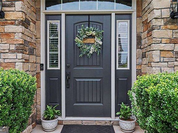 3rd image of 1935 Bromwick Ct