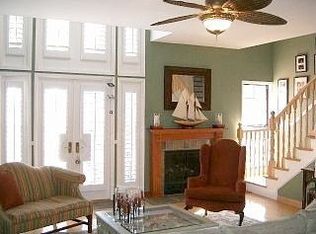 27 E Ketch St #4, Marina Del Rey, CA 90292