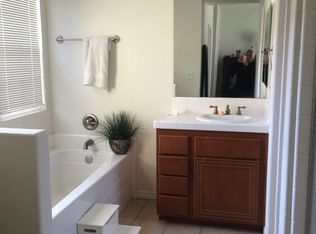 8264 Onyx St, Ventura, CA 93004