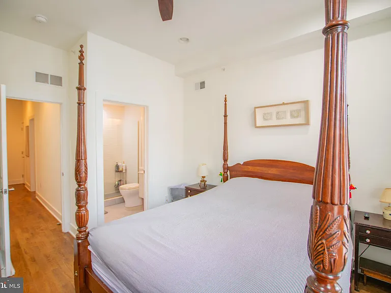 1441 S Bouvier St — Photo 14