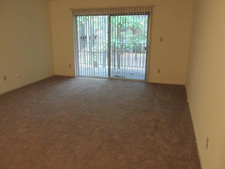330 Orchard Trace Ln #7 — Photo 3