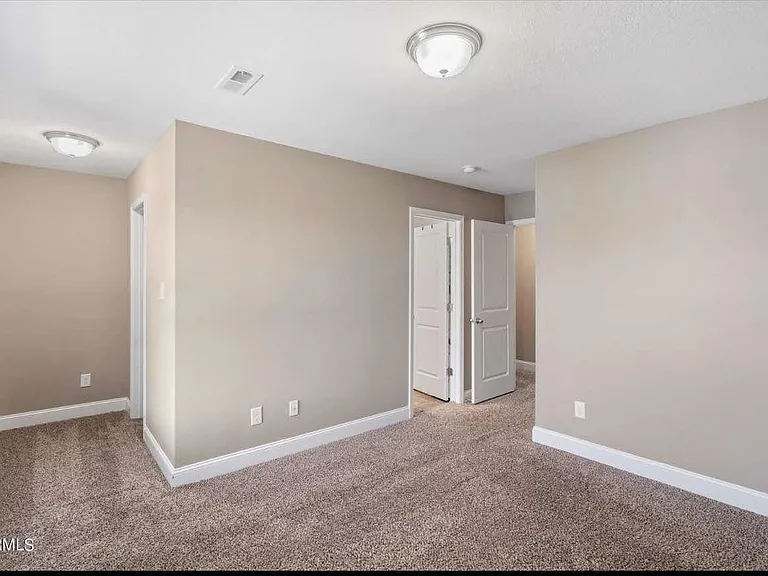 2318 Denham Way — Photo 11