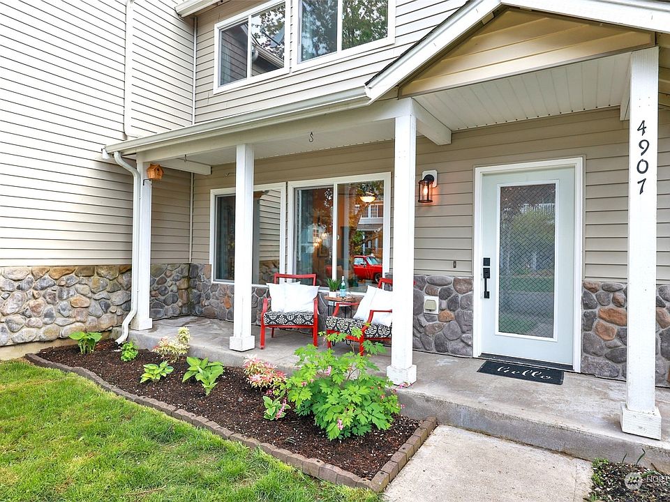 1st image of 4907 43rd Lane SE