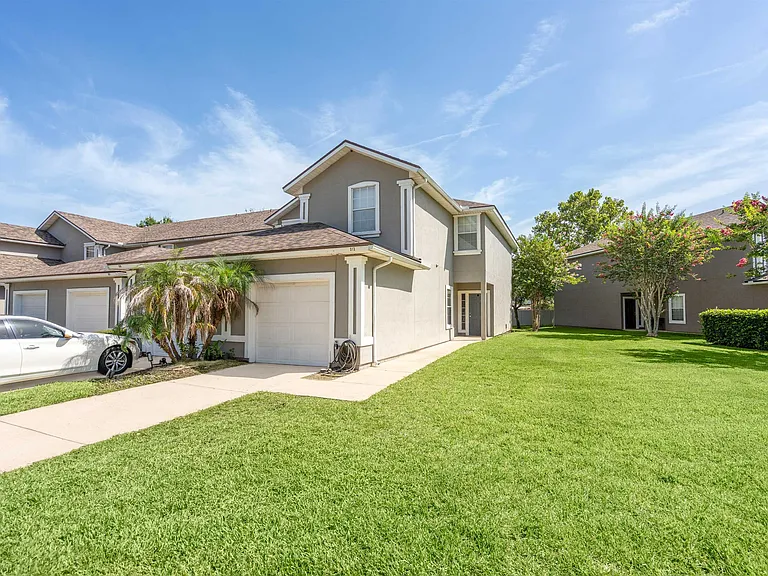 313 Scrub Jay Dr — Photo 2