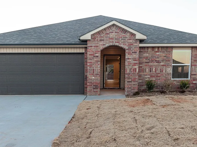3502 Molly Dr — Photo 1