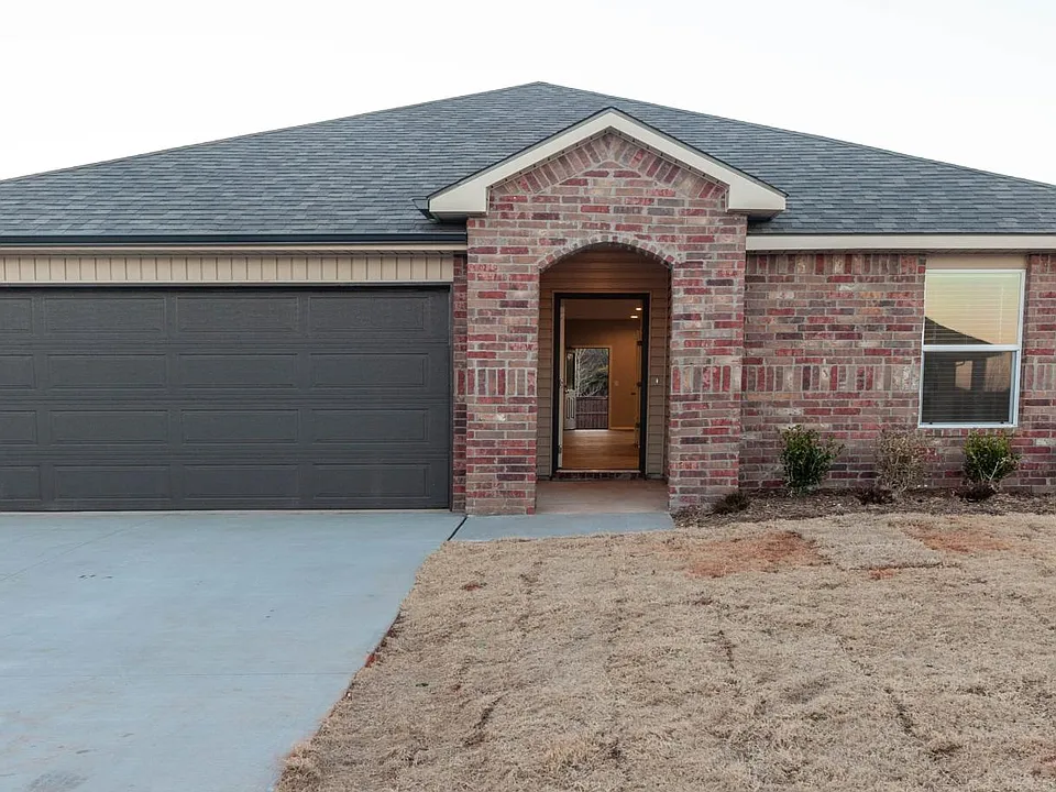 3502 Molly Dr