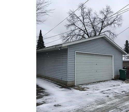3rd image of 1847 Ames Ave
