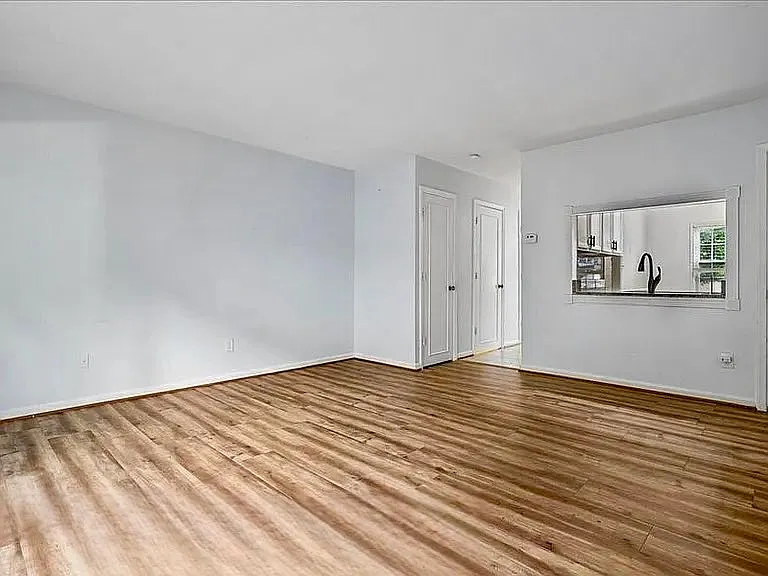 8145 Kingsway Ct #MAIN — Photo 5