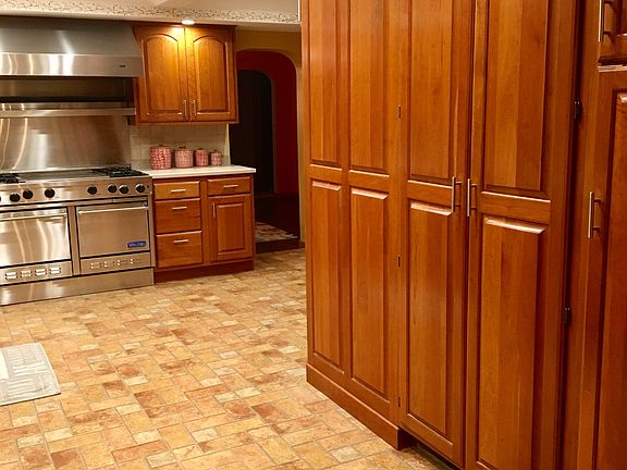 Large spacious kitchen