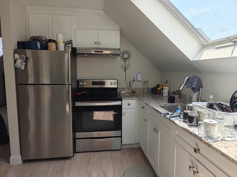 22 Clovelly Rd #3A — Photo 2