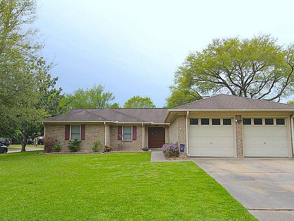 2nd image of 221 Englewood Dr