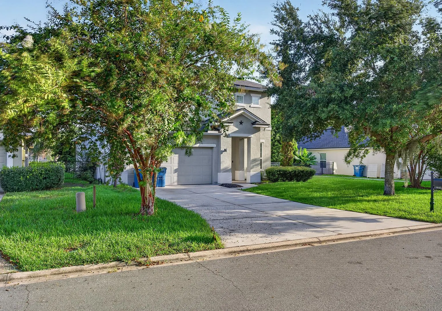Gorgeous Lake Front Home!! — Photo 2