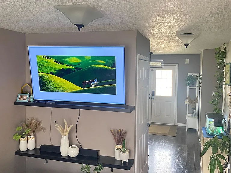 99 Windflower Dr — Photo 2