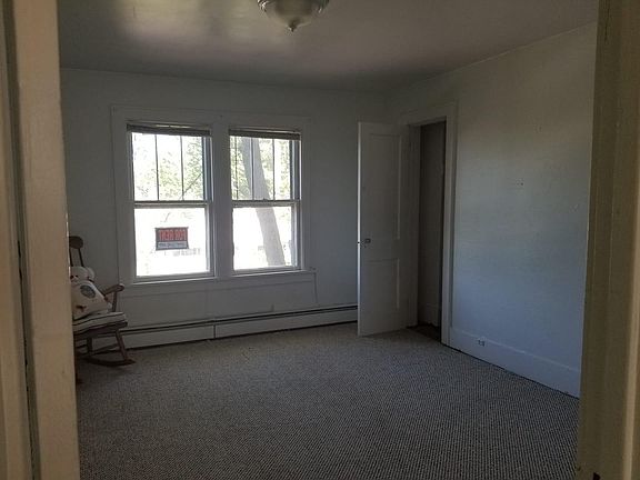 4th image of 2 Woodland Avenue # Second Floor