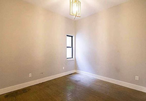 4th image of 484 Harman St #1B