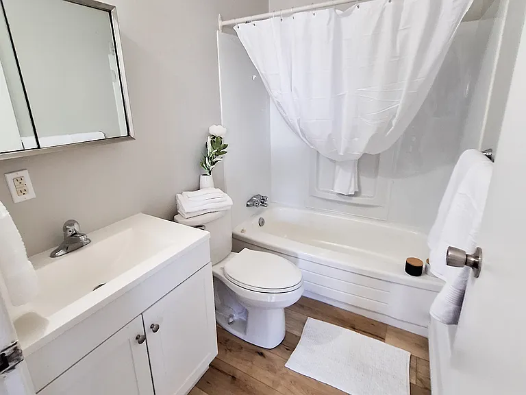 715 Douglas St — Photo 11