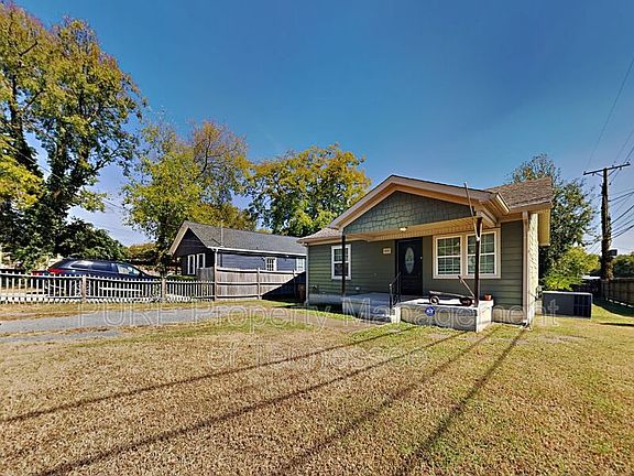 3rd image of 2626 Foster Ave