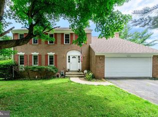 9305 Robnel Pl, Vienna, VA 22182