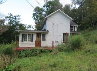 3002 Valley Dr, Connellsville, PA 15425