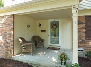 97 Kennebec Pl W, Westerville, OH 43081
