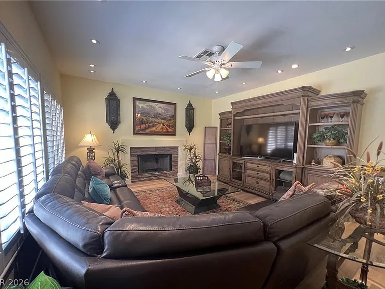 7611 Cougar Creek Cir — Photo 5
