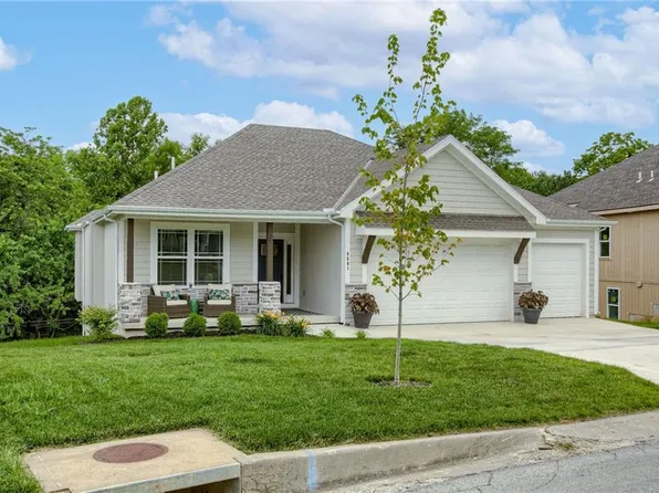 8501 Primrose St, De Soto, KS 66018