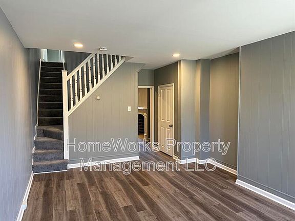 2nd image of 1139 Hull St