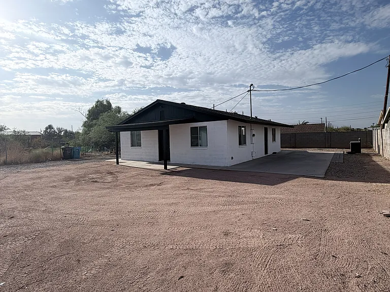 E Chipman Rd — Photo 2