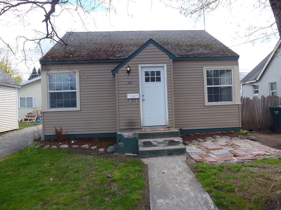 832 n 6th st CDA Front view