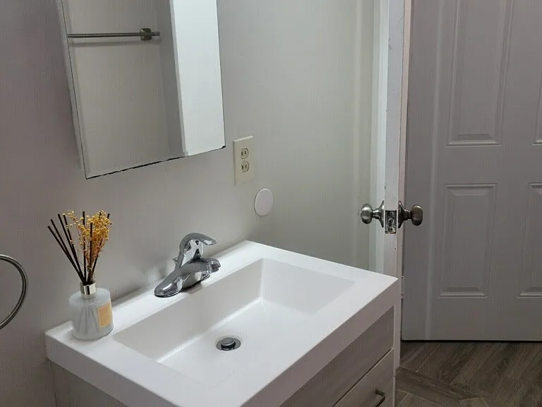 533 Margaret Ave — Photo 6