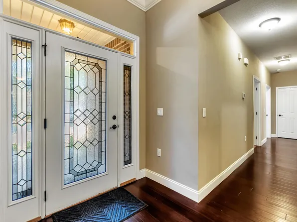 102 Point Comfort Rd, Mary Esther, FL 32569