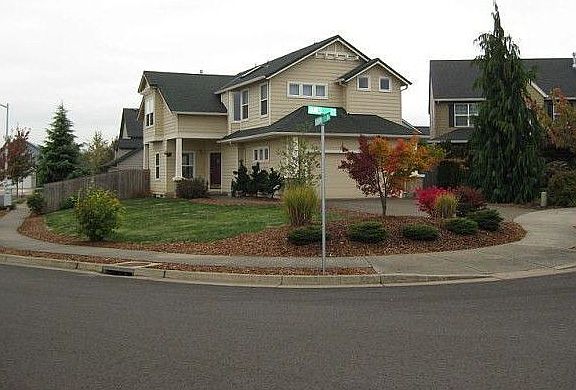 Corner of Cul De Sac, large yard