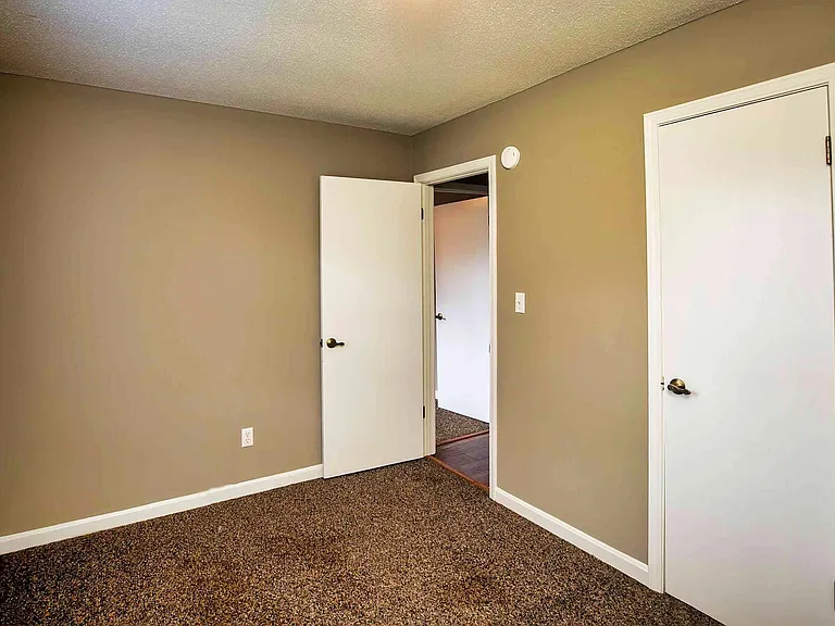 7823 Happy Hollow Rd — Photo 16
