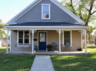 704 Ross St, Ellis, KS 67637