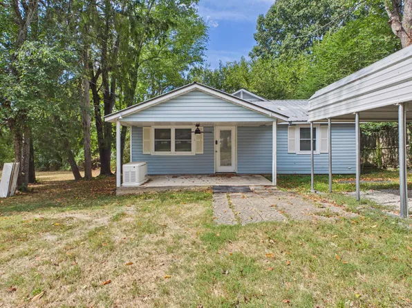 700 Waverly Rd, Mountain Home, AR 72653